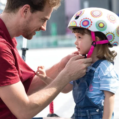 casco micro para scooter, bicicleta o skate